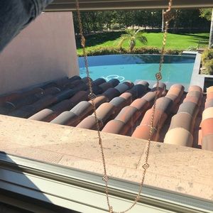 Kendra Scott gold necklace